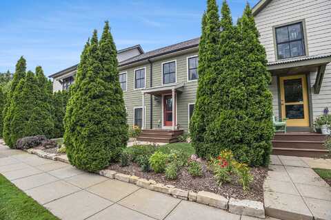 2137 New Town Drive NE, Grand Rapids, MI 49525