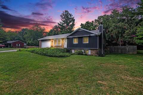 1261 Timber Oaks Court, Plainwell, MI 49080