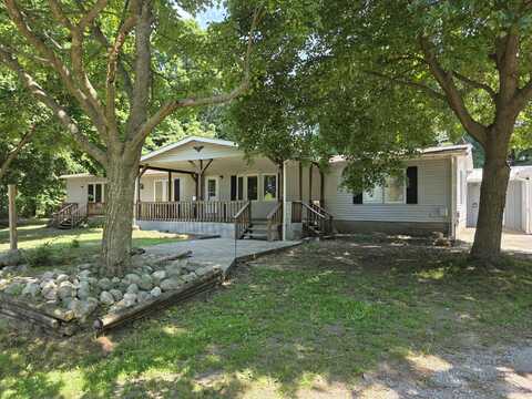 627 W 44th Street, Fremont, MI 49412