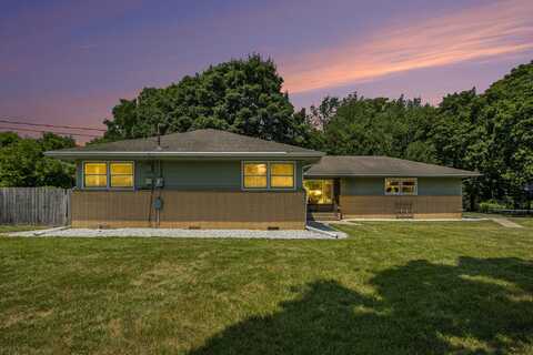 3715 Lancaster Drive, Kalamazoo, MI 49006
