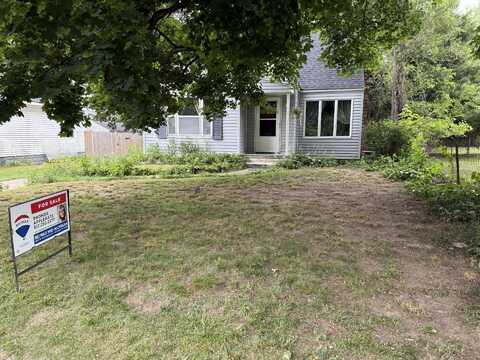 138 Pierce Avenue, Jackson, MI 49203