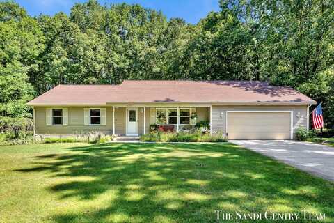 15071 Steves Drive, Grand Haven, MI 49417