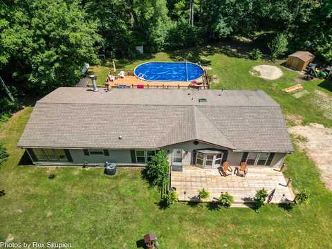 623 E 56th Street, Newaygo, MI 49337