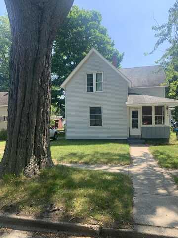606 N Harrison Street, Ludington, MI 49431