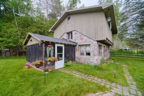 2840 Crescent Beach Road, Manistee, MI 49660