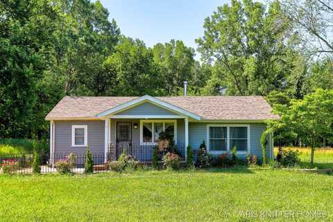74213 10th Avenue, South Haven, MI 49090