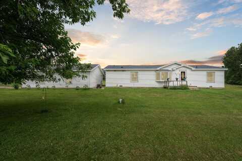 4767 E Haslett Road, Perry, MI 48872