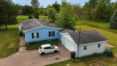 6179 113th Ave Avenue, Fennville, MI 49408