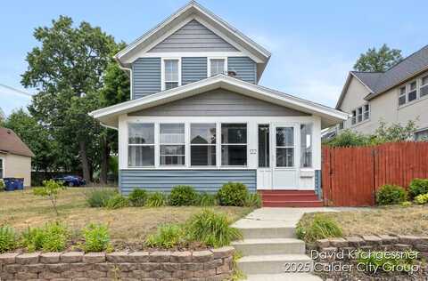 122 Dwight Avenue SE, Grand Rapids, MI 49506