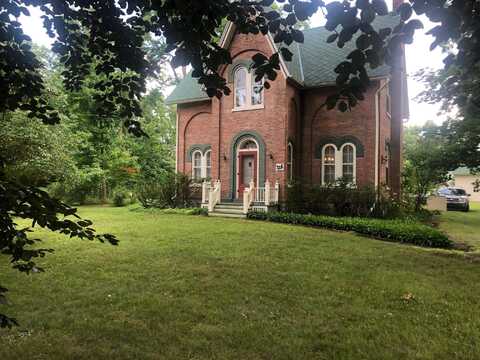 857 E Michigan Avenue, Grass Lake, MI 49240