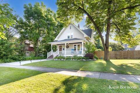 140 S Monroe Street NE, Rockford, MI 49341