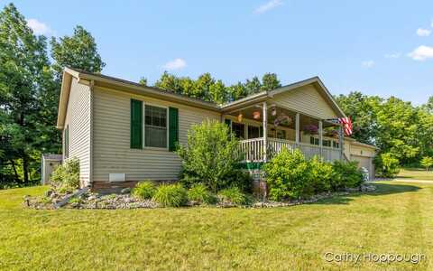 255 Whispering Creek Drive, Ionia, MI 48846