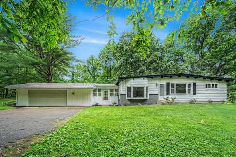 7350 N 46th Street, Augusta, MI 49012