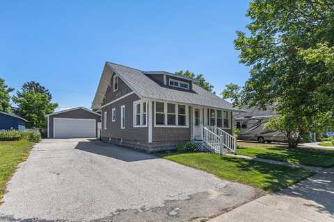 412 N Robert Street, Ludington, MI 49431