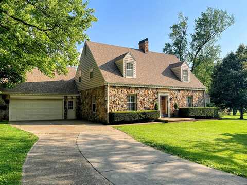 610 E Dorris Avenue, Mountain Grove, MO 65711