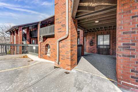 150 Sunken Forest Drive, Forsyth, MO 65653