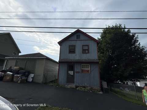 806 Pine Street, Mayfield, PA 18433