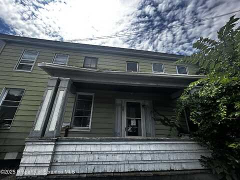26 7th Avenue, Carbondale, PA 18407