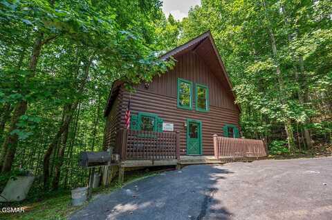 560 Wildwood Forest Way, Sevierville, TN 37876