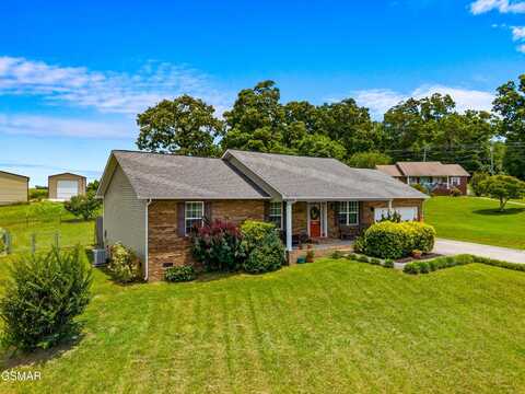 923 Red Oak Lane, Dandridge, TN 37725
