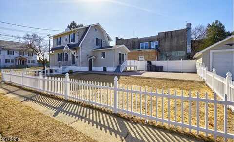 6 Levitt Ave, Bergenfield, NJ 07621