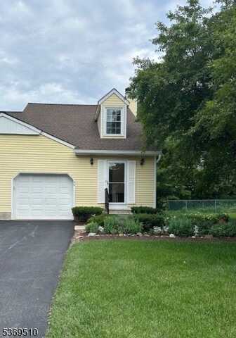 96 Carriage Ln, Newton, NJ 07860