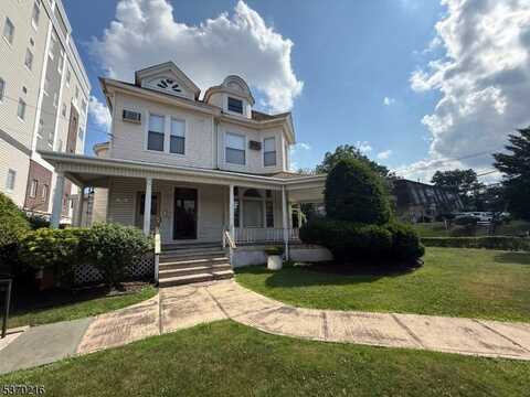 96 W Grand St, Elizabeth, NJ 07202