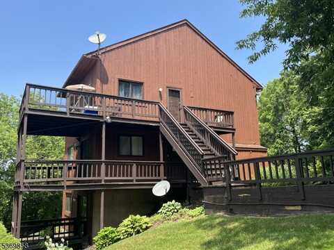 23 Wimbledon Dr, Vernon, NJ 07462