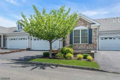 53 Cobble St, Clifton, NJ 07013