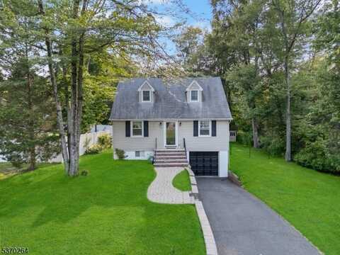 86 Lackawanna Blvd, Hilltop, NJ 07933