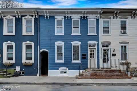 27 Swan St, Lambertville, NJ 08530
