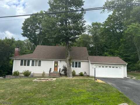 43 Mountain Cir, West Milford, NJ 07480