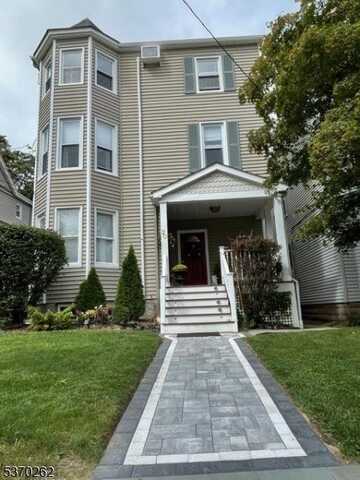 20 Gould St, Verona, NJ 07044