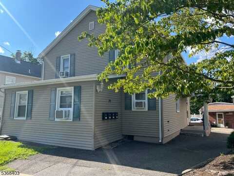 79 Lower Notch Rd, Little Falls, NJ 07424