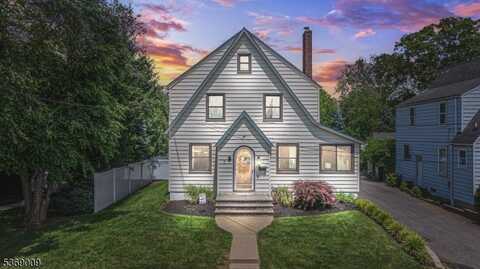 40 1St St, Fanwood, NJ 07023