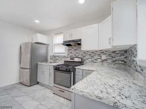 52 Headley Ter, Irvington, NJ 07111
