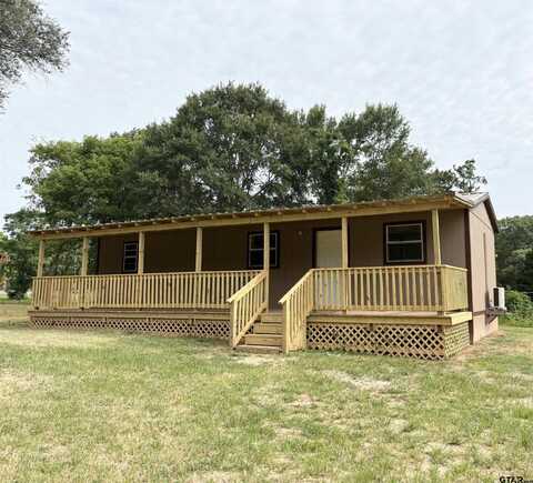 111 Hughes Street, Daingerfield, TX 75638