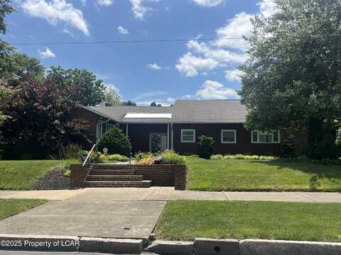 56 Riverside Drive, Beach Haven, PA 18702