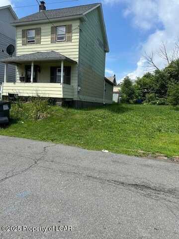 924 Pine Street, Freeland, PA 18224