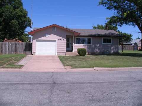 1016 Coolidge St., Great Bend, KS 67530