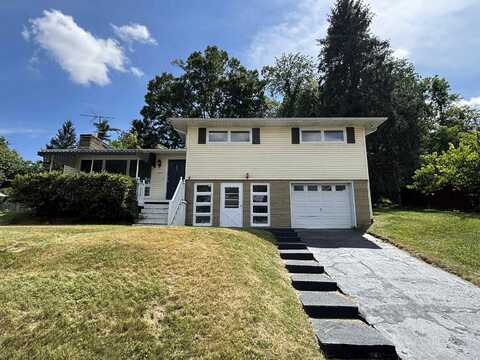 157 Bryn Myrr Dr, Huntington, WV 25705
