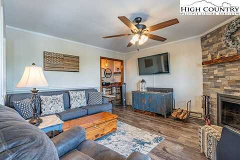 301 Pinnacle Inn Road, Beech Mountain, NC 28604