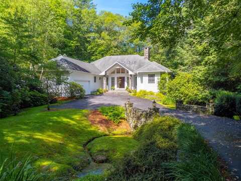 220 Pipers Court, Highlands, NC 28741