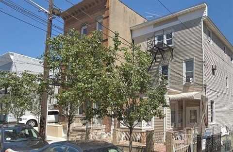 1216 BERGENLINE AVE, Union City, NJ 07087