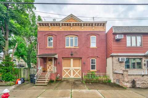 30 WEST 9TH ST, Bayonne, NJ 07002