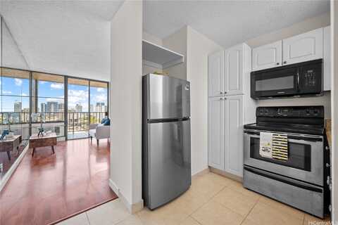 1561 Pensacola Street, Honolulu, HI 96822