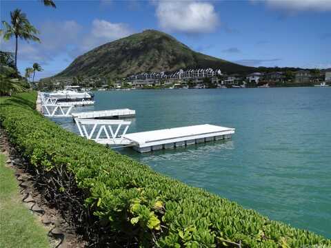 7007 Hawaii Kai Drive, Honolulu, HI 96825