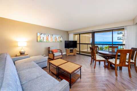 2470 Kalakaua Avenue, Honolulu, HI 96815