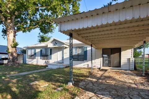 504 E Green Street, Llano, TX 78643