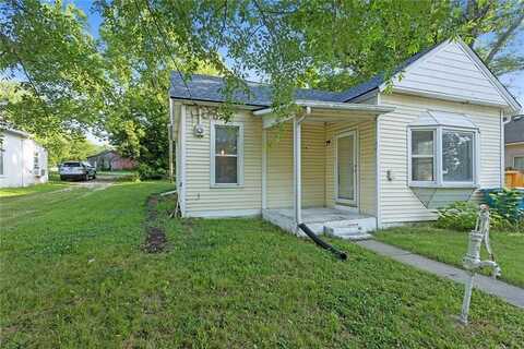 816 Chestnut Street, Osawatomie, KS 66064